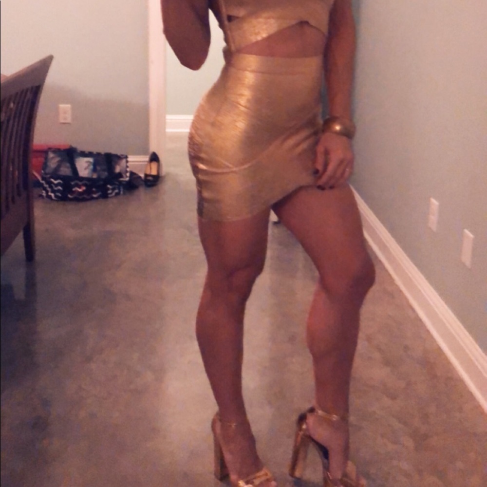 Gold bandage skirt